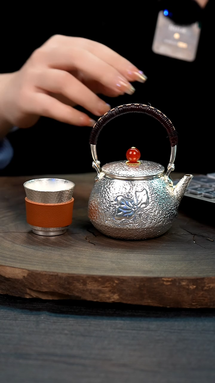 【闪购商品】手工锤纹银泡茶壶+2杯子