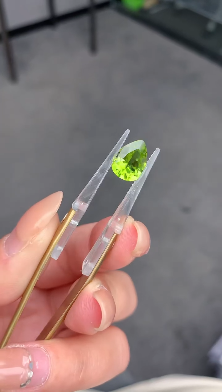 【闪购商品】橄榄石裸石未镶嵌3.3ct橄榄石