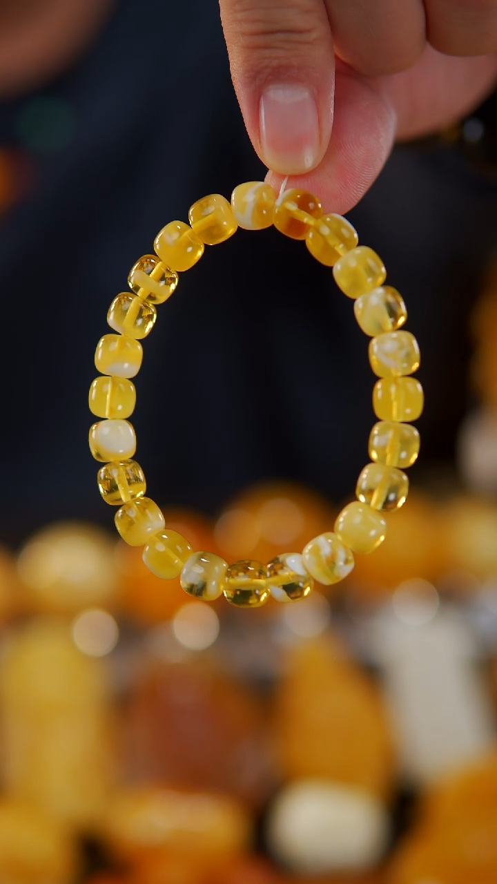 【闪购商品】蜜蜡手链未镶嵌9.59金瓷白老型手串