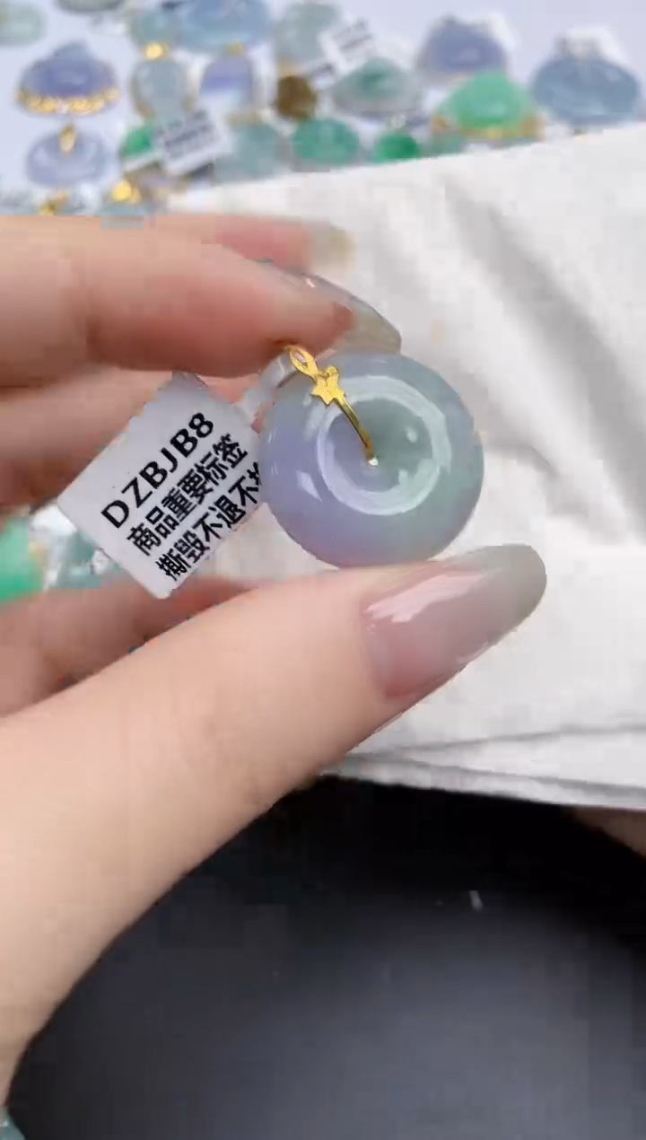 【闪购商品】翡翠颈饰18K金镶嵌天然缅甸翡翠A货