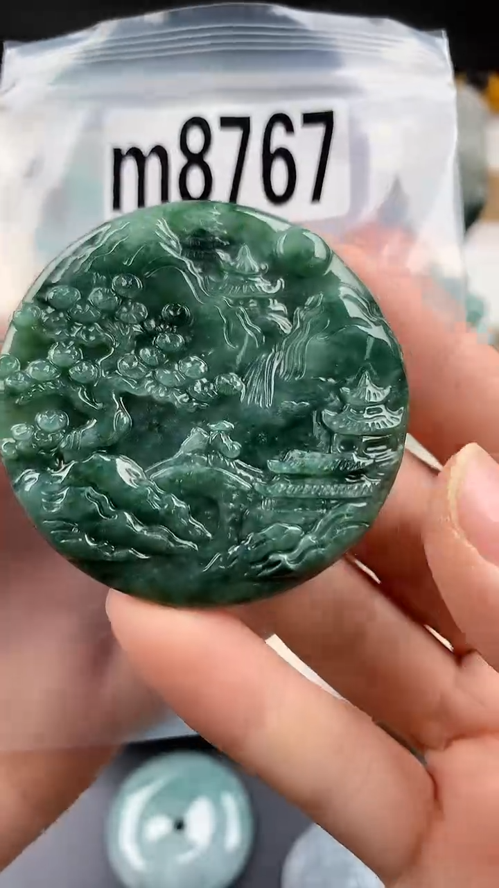 颈饰未镶嵌翡翠天然翡翠吊坠挂件