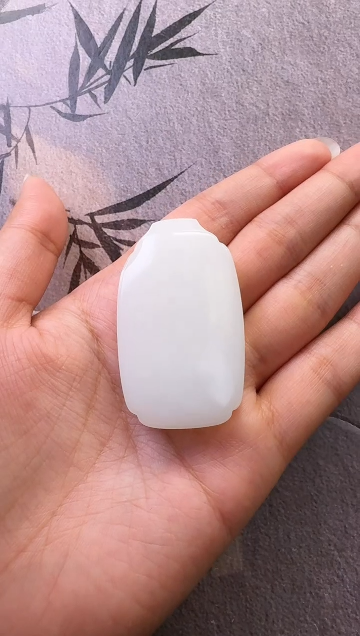 【闪购商品】和田玉颈饰未镶嵌无事牌