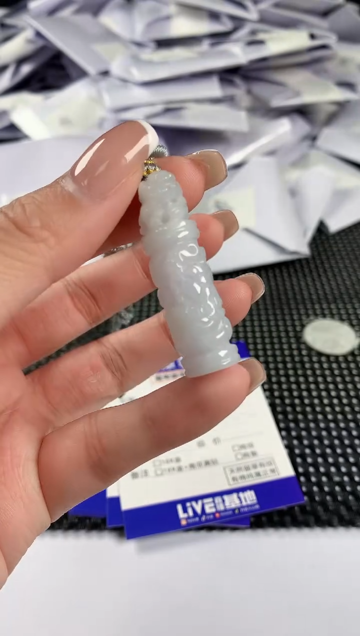 【闪购商品】翡翠颈饰未镶嵌翡翠90