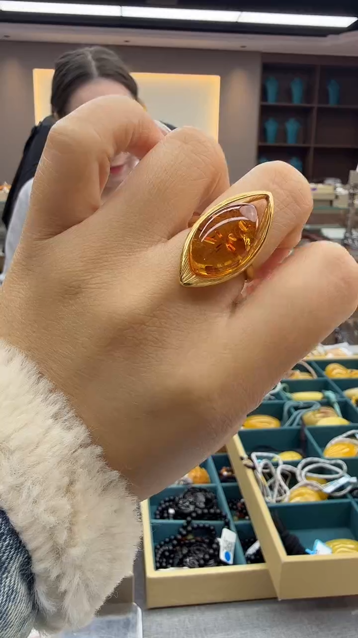 未镶嵌琥珀戒指98秒拍号 假一罚三 