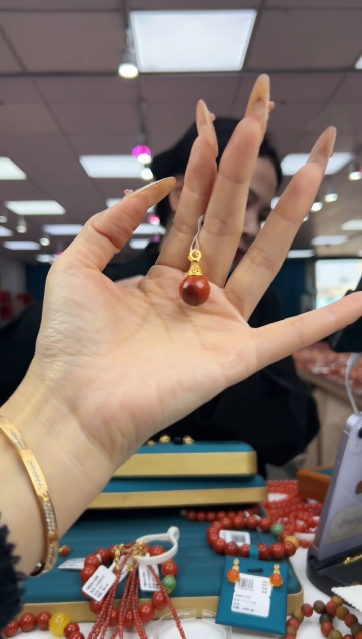 未镶嵌吊坠（不赠链）南红玛瑙1.3-（多样式发一）