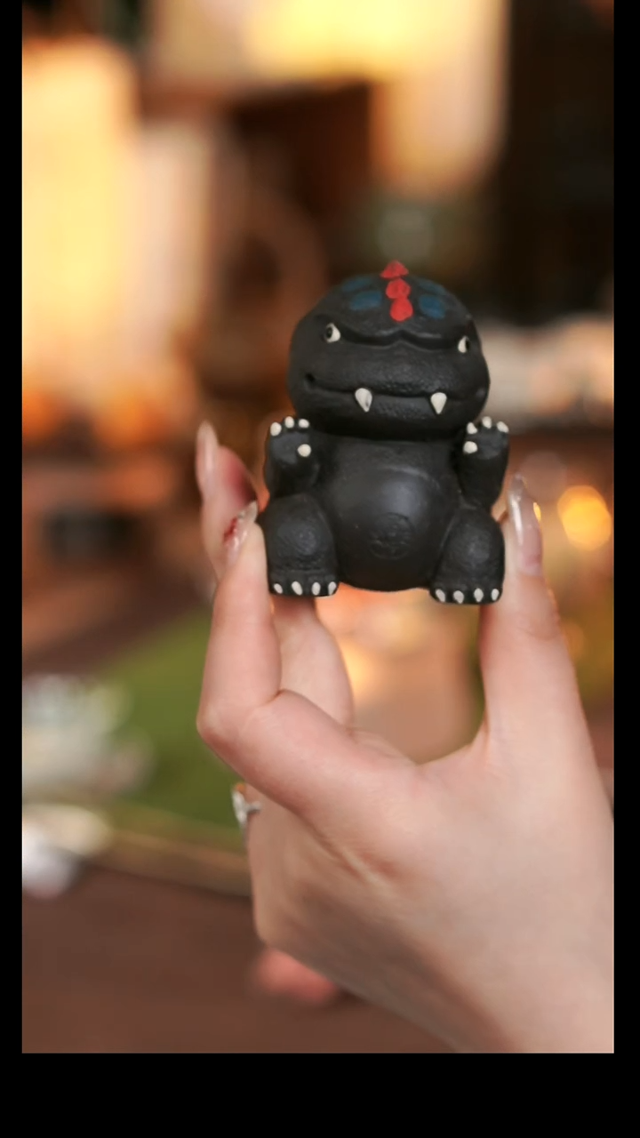 【闪购商品】紫砂茶宠哥斯拉茶宠