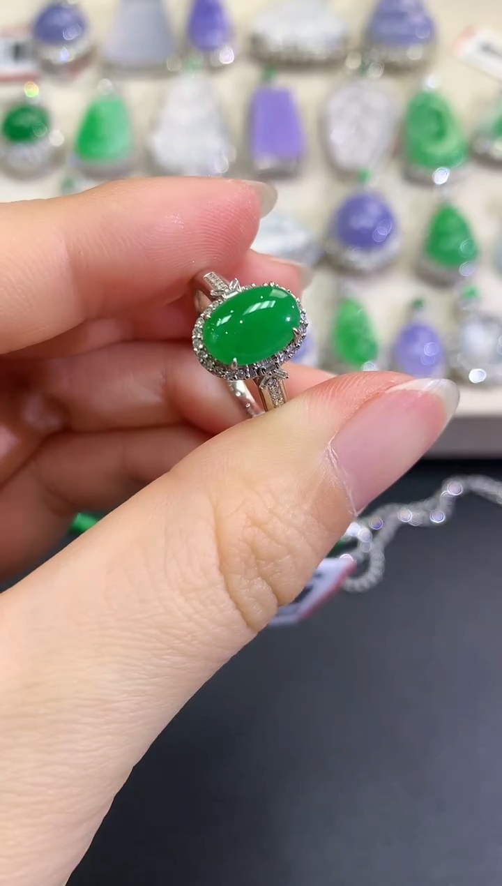【闪购商品】翡翠戒指18K金镶嵌B85  