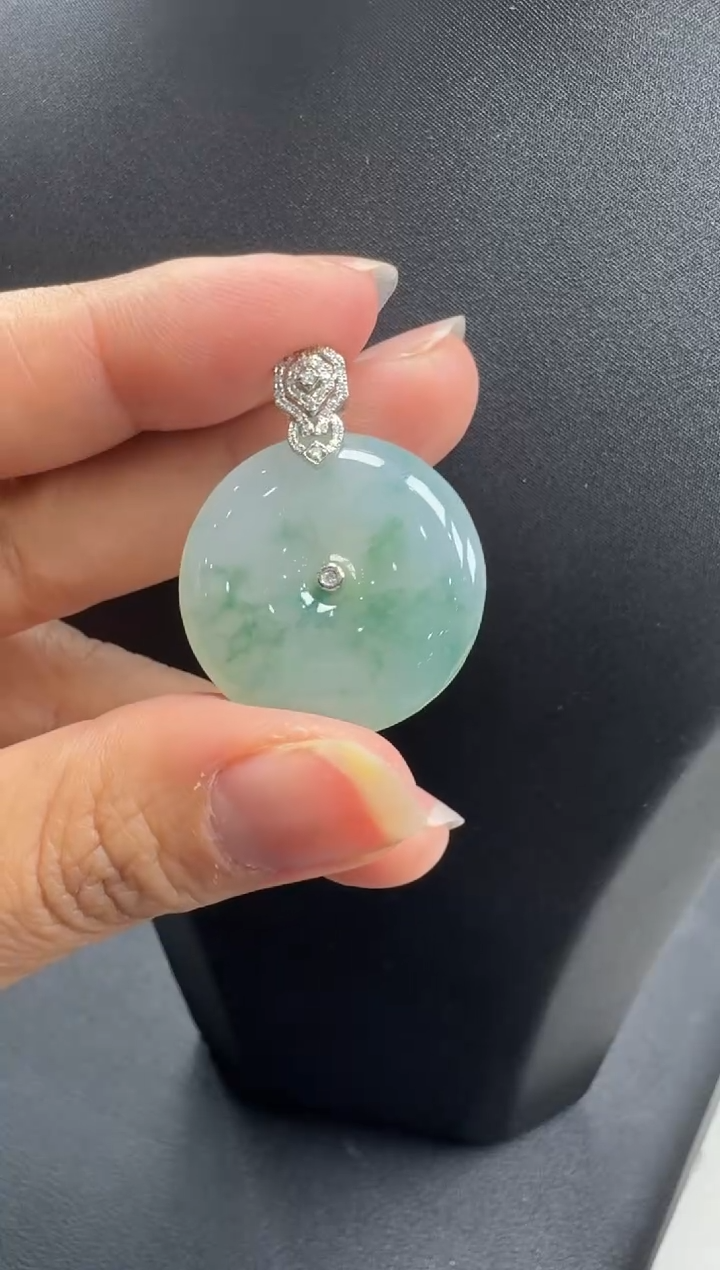 【闪购商品】翡翠颈饰18K金镶嵌YM999-1平安扣