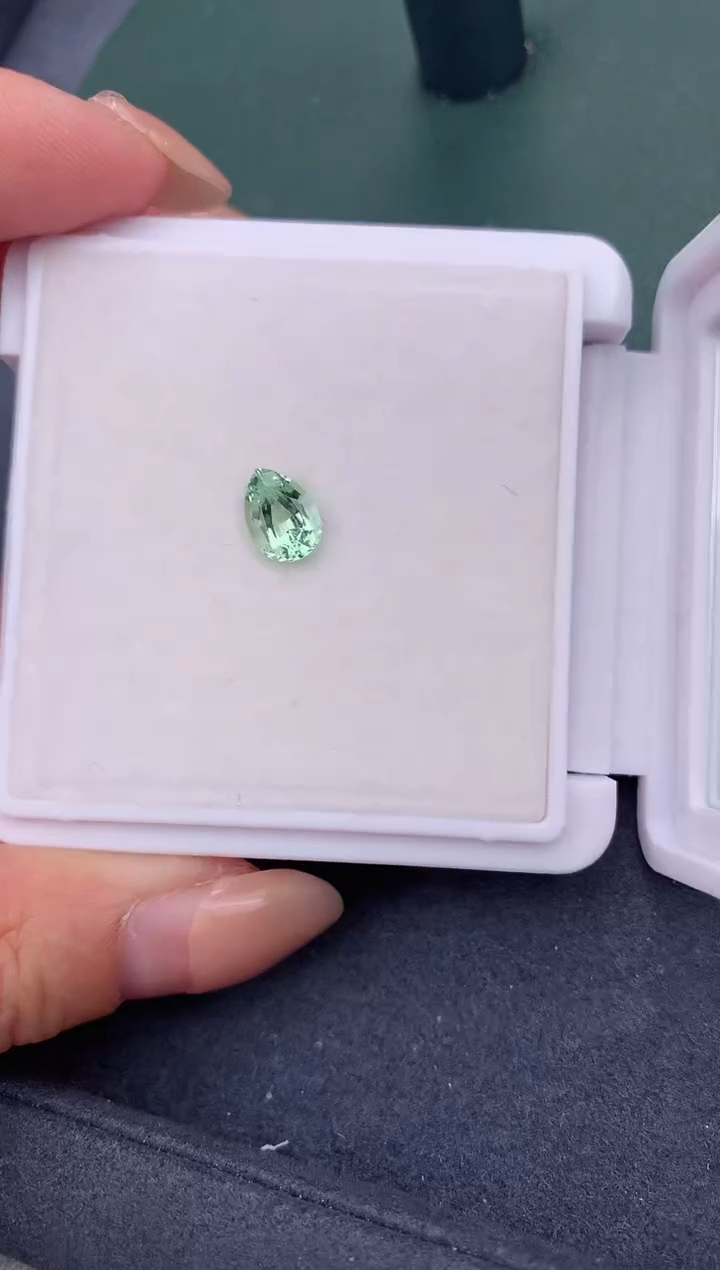 【闪购商品】碧玺裸石未镶嵌1.3ct绿碧玺