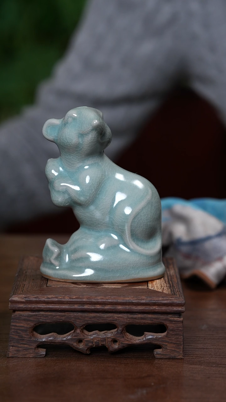【闪购商品】宝丰原产地仿古釉汝瓷鼠摆件