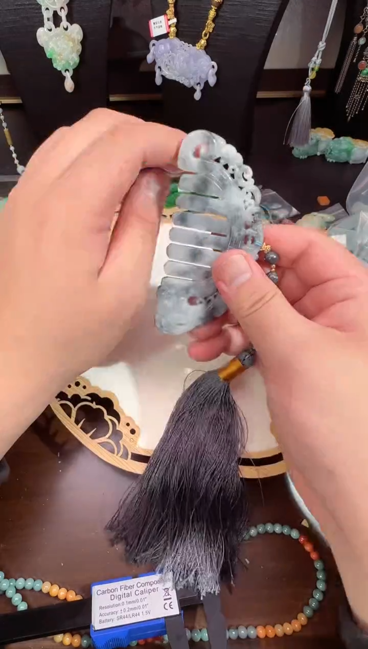 【闪购商品】翡翠颈饰未镶嵌拍照