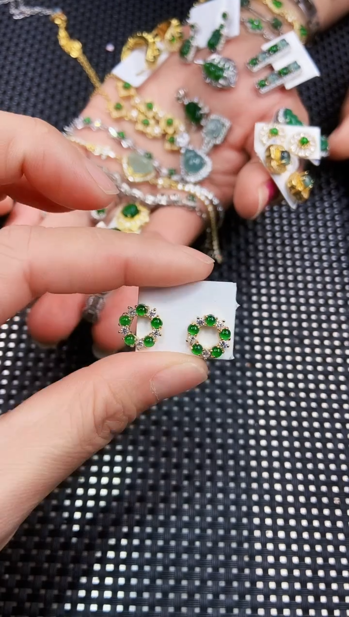 【闪购商品】翡翠耳饰未镶嵌111111111
