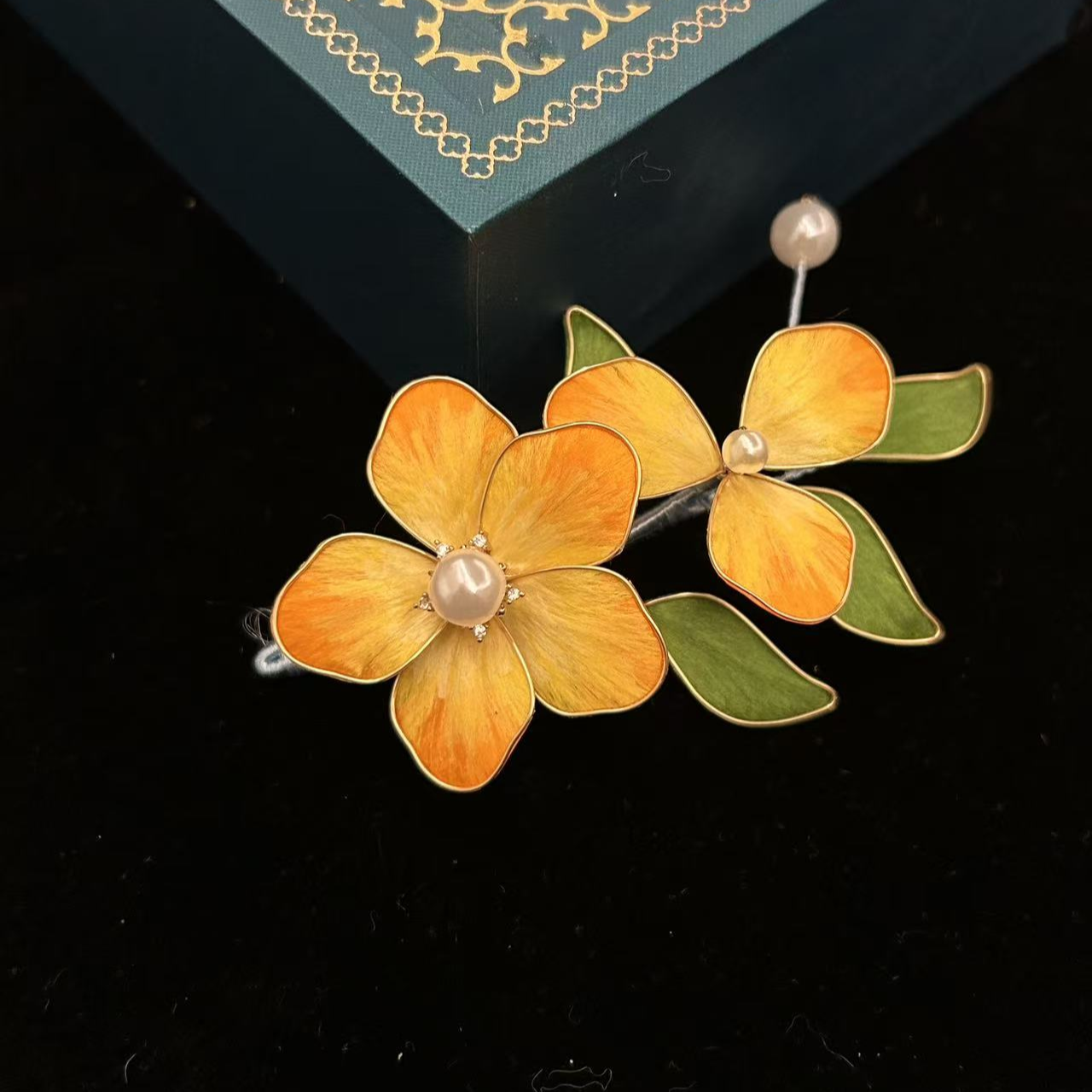 铜合金布艺胸针 【金桂秋棠胸针】非遗蚕丝绒花纯手工 rh-8510