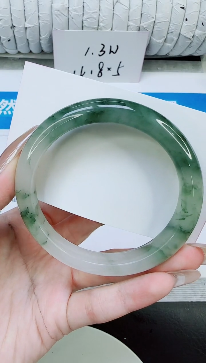 未镶嵌手镯石英质玉106/56.2