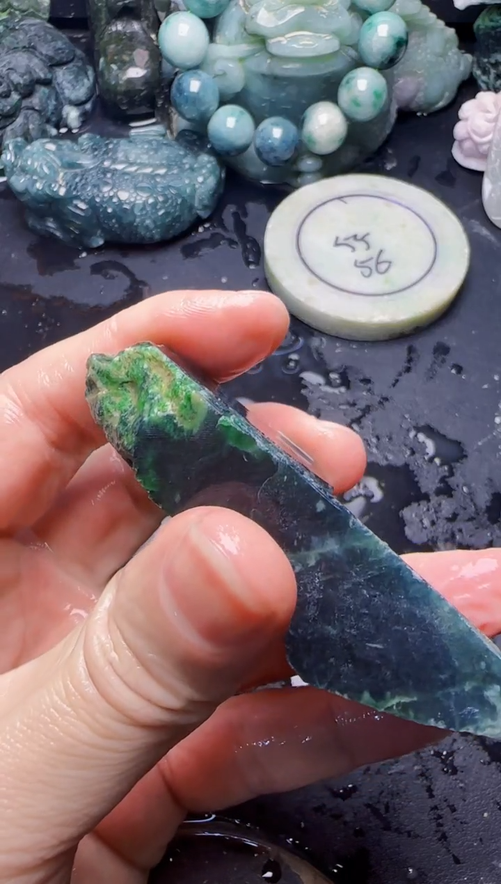 颈饰未镶嵌翡翠上*67