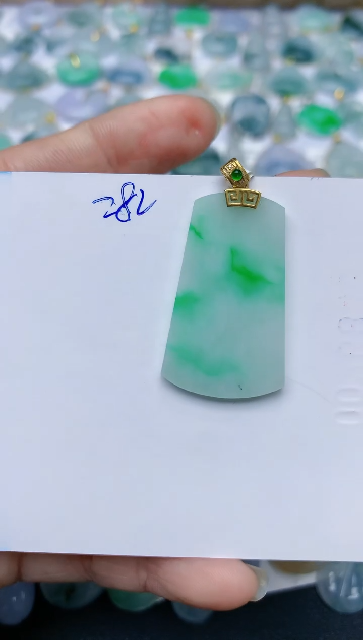 【闪购商品】翡翠颈饰18K金镶嵌天然翡翠A货    282