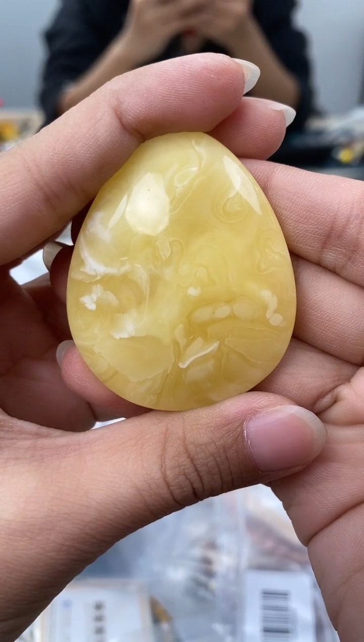 【闪购商品】琥珀裸石未镶嵌天然琥珀蜜蜡水滴