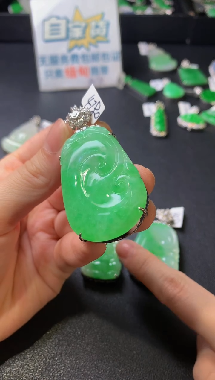 颈饰银S925镶嵌翡翠翡翠