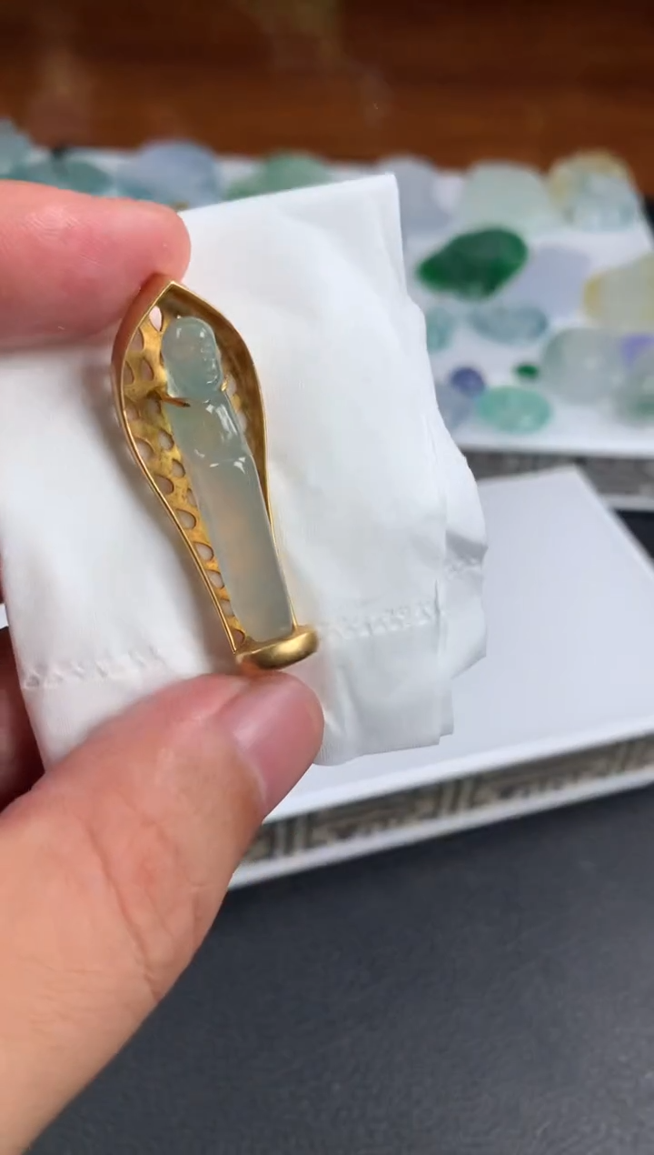 【闪购商品】翡翠颈饰18K金镶嵌翡翠