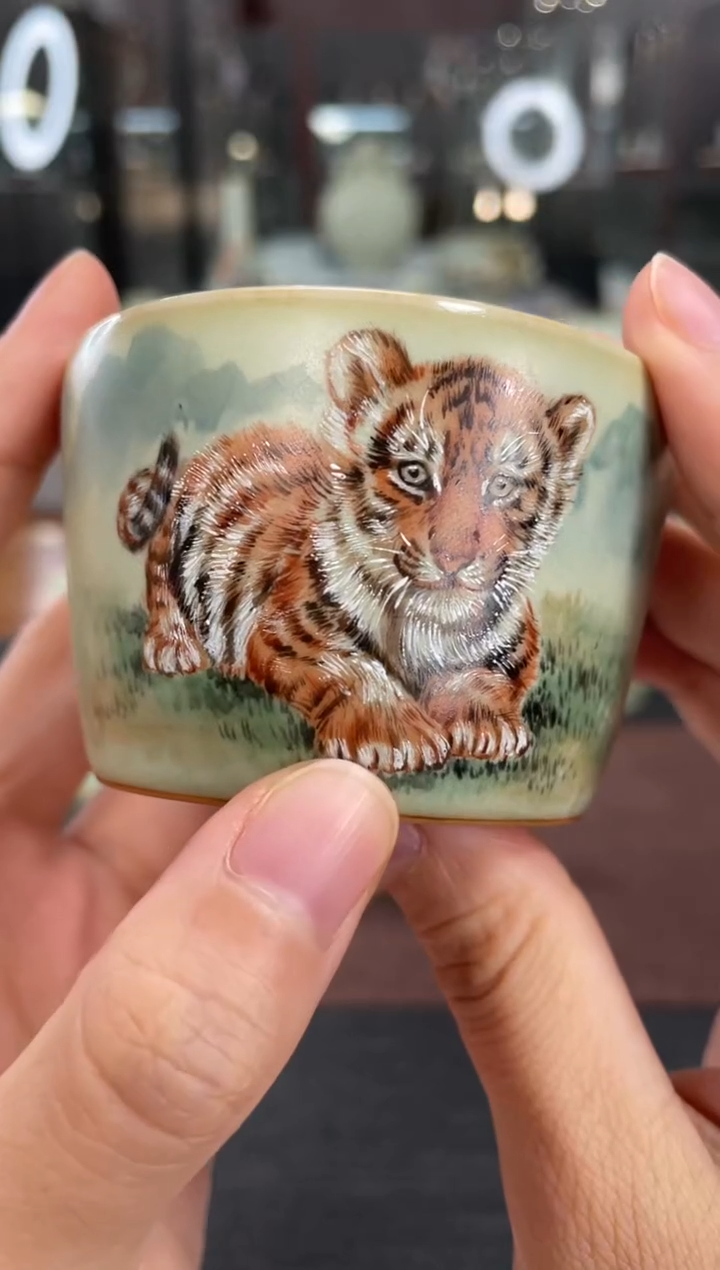 【闪购商品】周泽堂粉青余秀华彩绘 君子竹节杯 虎