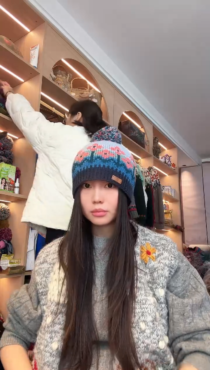 羊毛蓝色金桂帽 