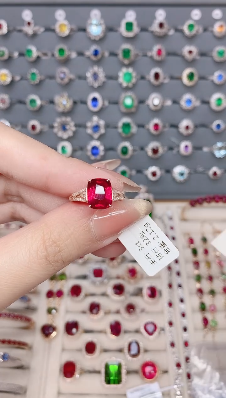 碧玺戒指18K金镶嵌碧玺3ct