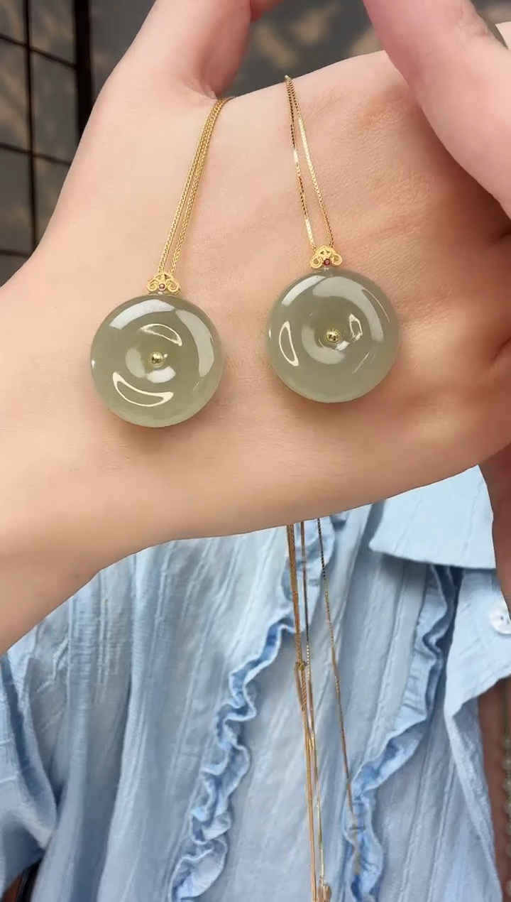 和田玉18K金镶嵌吊坠(赠链)圆融  多样性发一件