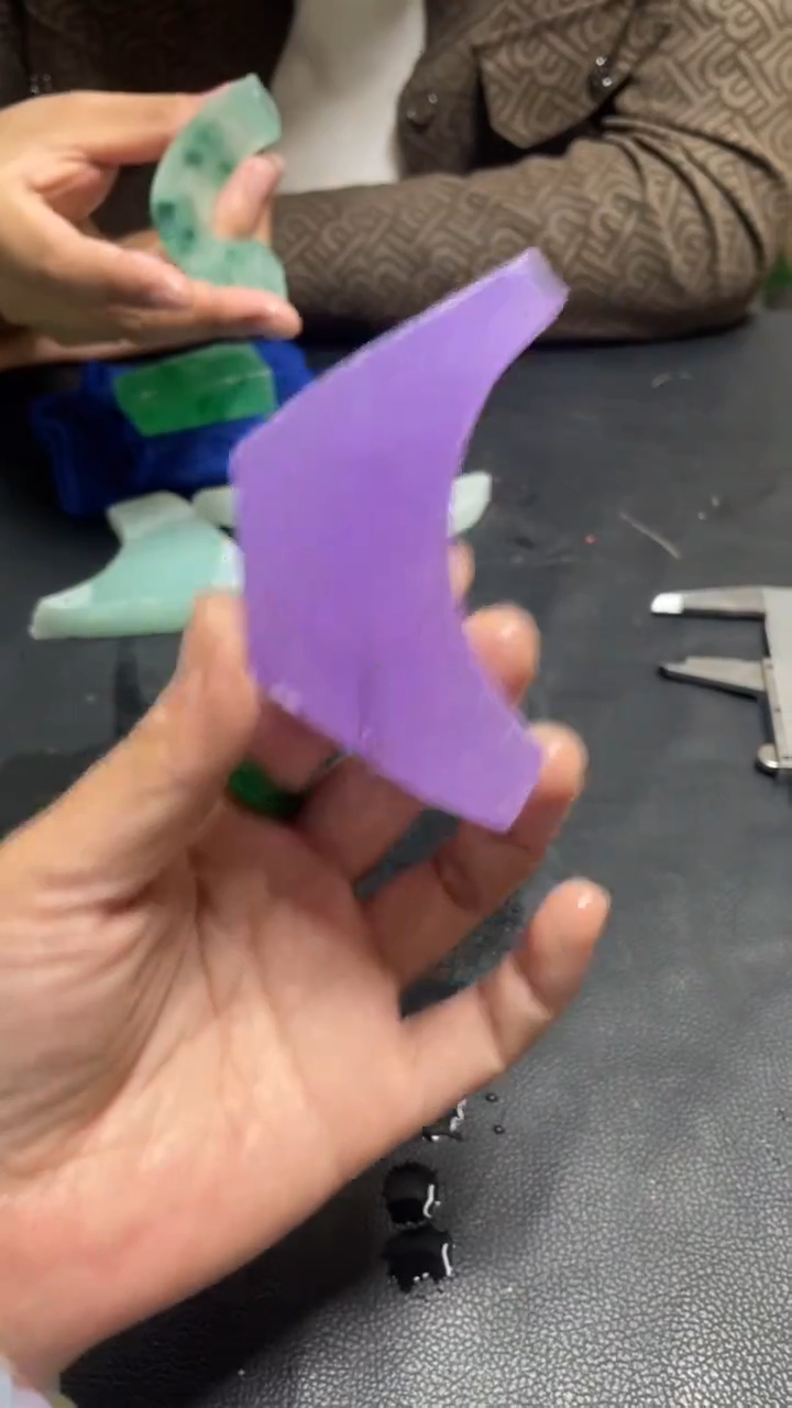 玉冰满紫边角毛坯