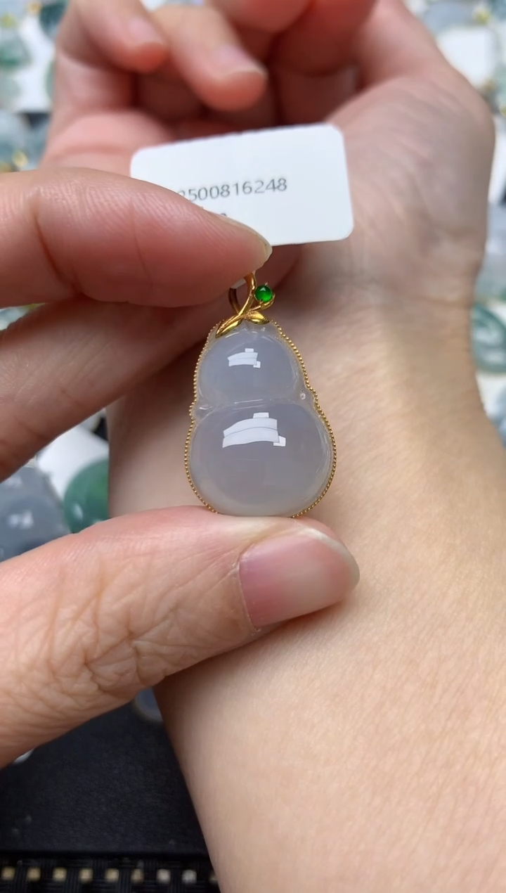 颈饰18K金镶嵌翡翠天然缅甸A货翡翠