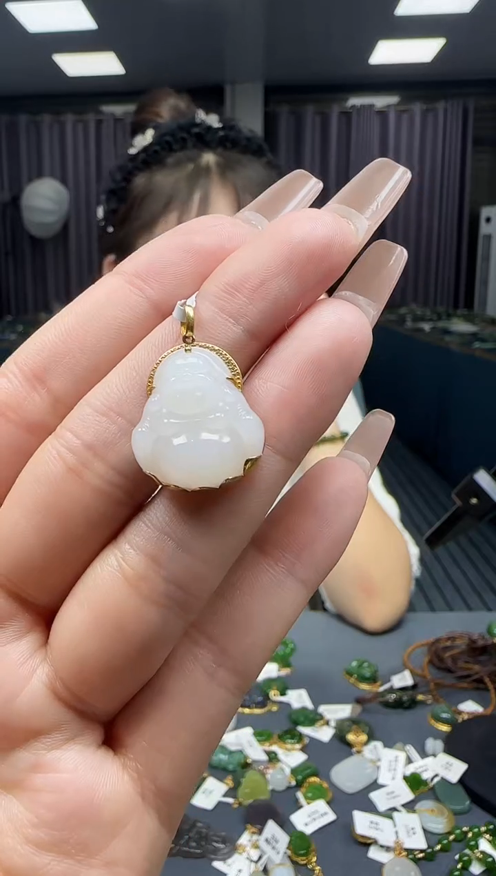【闪购商品】和田玉挂件18K金镶嵌1