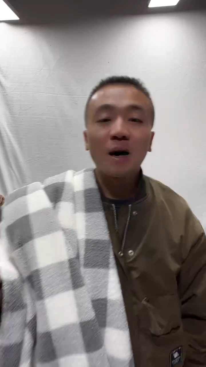 聚酯纤维1.3*1.8灰白格