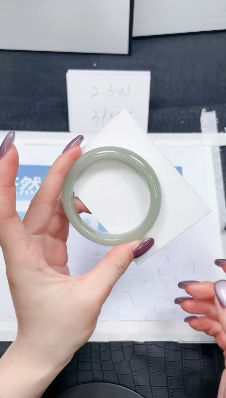 【闪购商品】石英质玉手镯未镶嵌335-54