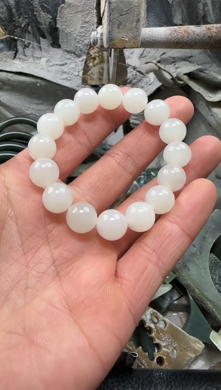 【闪购商品】和田玉颈饰未镶嵌手串