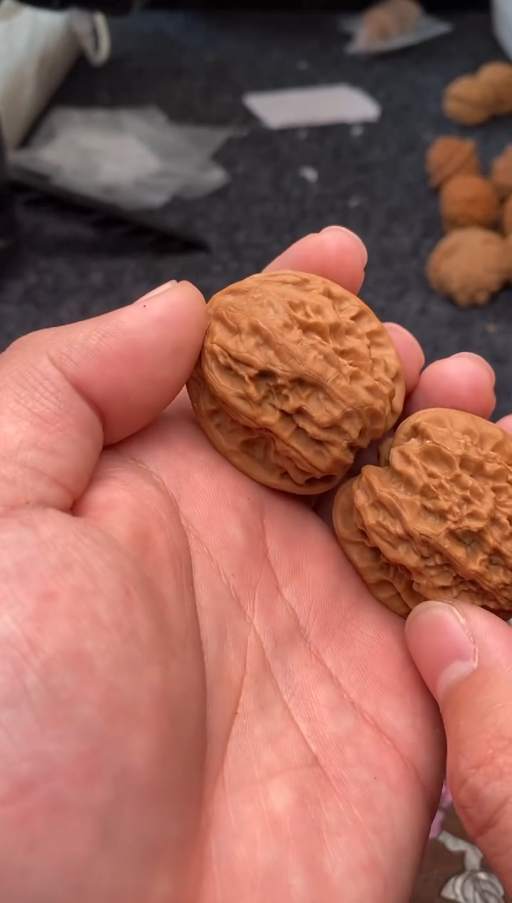 【闪购商品】文玩核桃吊坠G180号36尺磐石