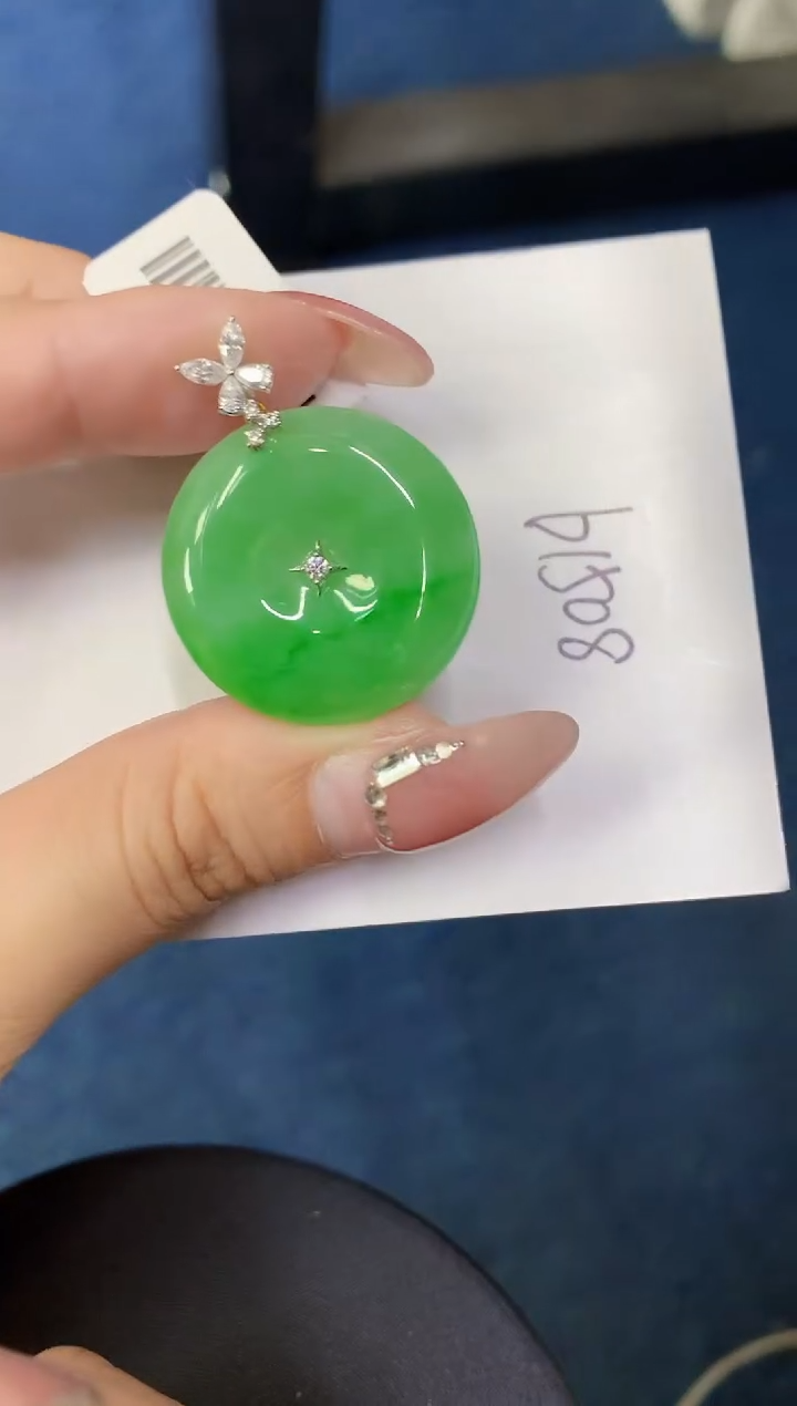 【闪购商品】翡翠颈饰18K金镶嵌000000000000