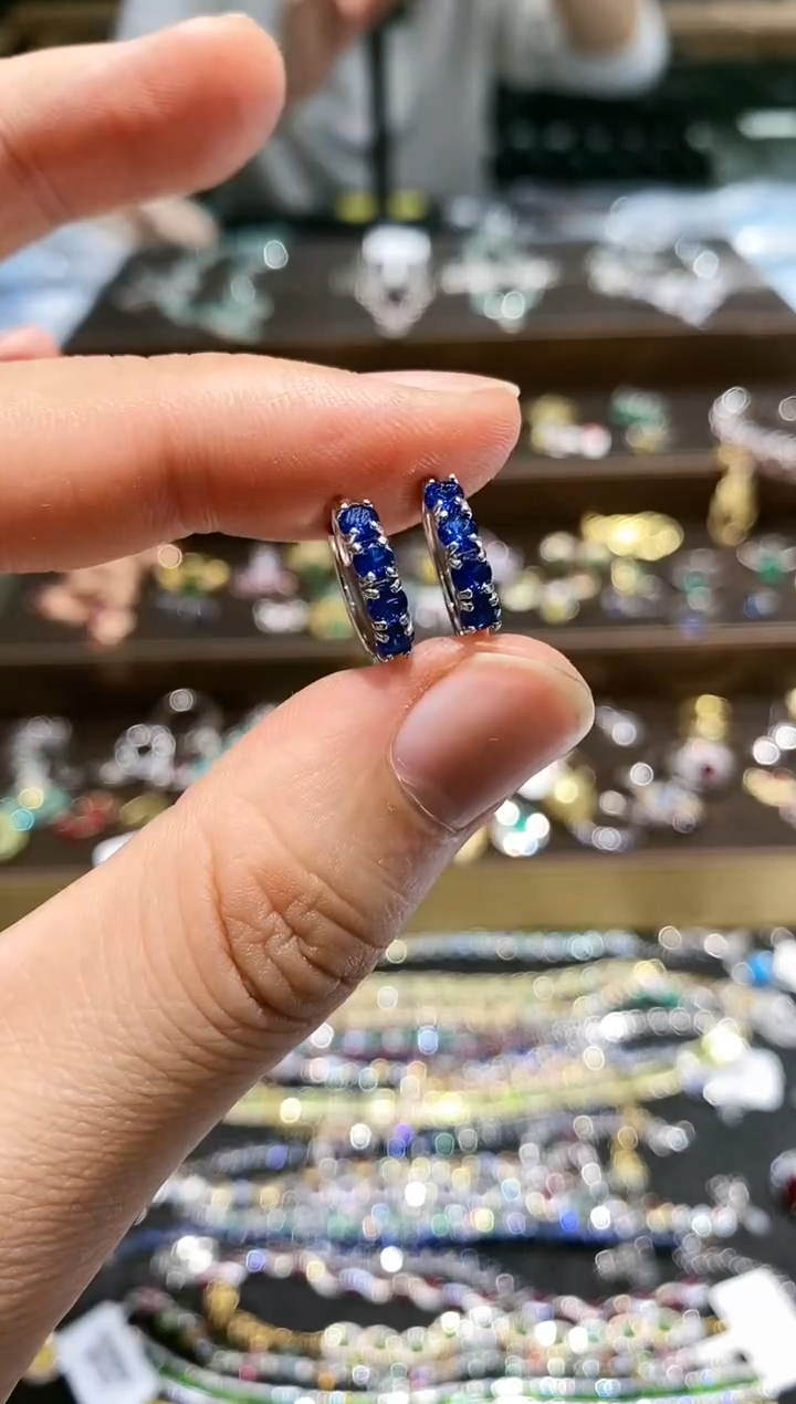 【闪购商品】蓝宝石耳饰银S925镀金镶嵌耳钉