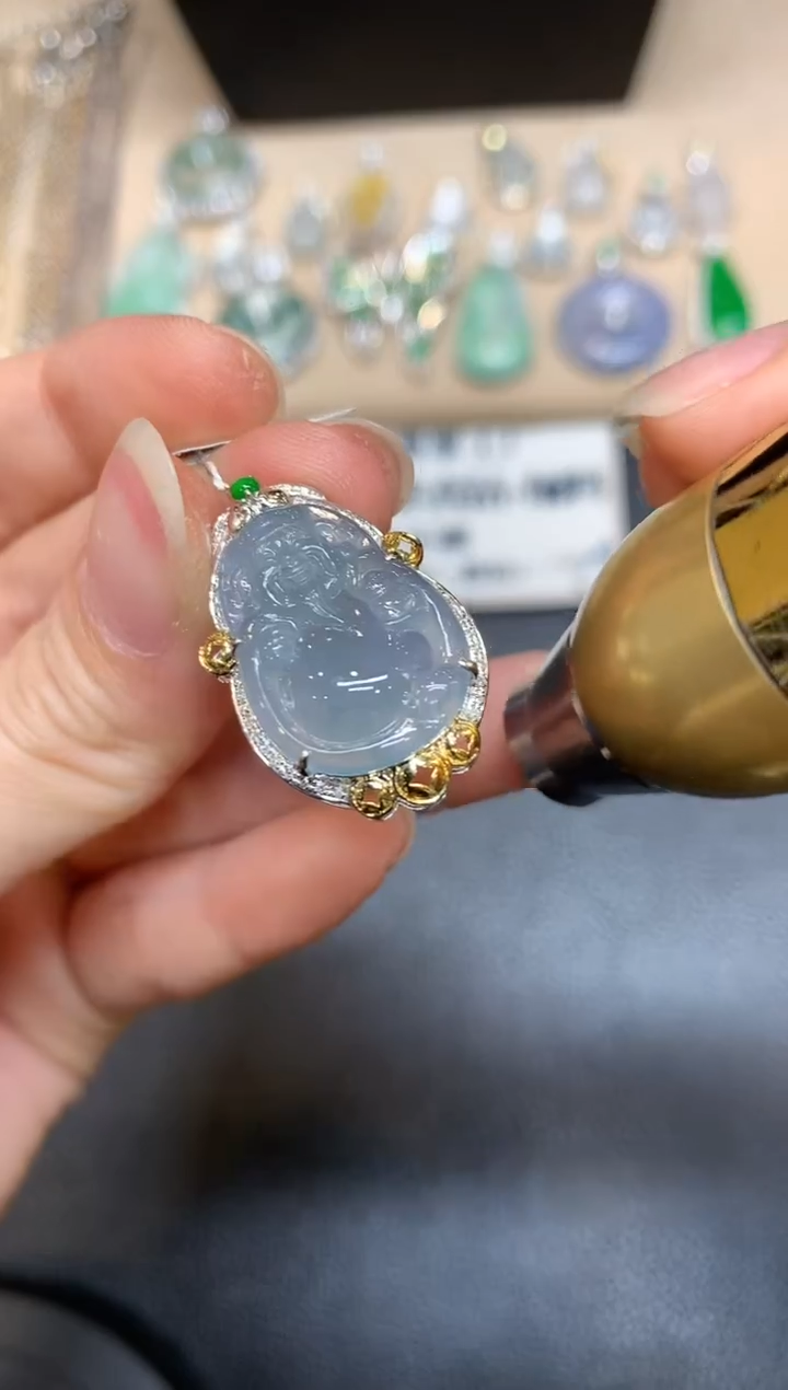 【闪购商品】翡翠颈饰18K金镶嵌财神【无服务费