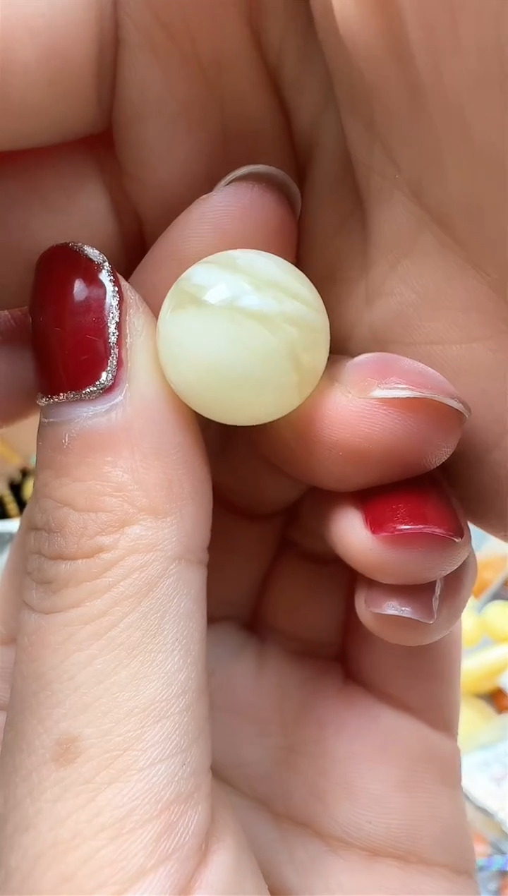 【闪购商品】琥珀裸石未镶嵌珠子