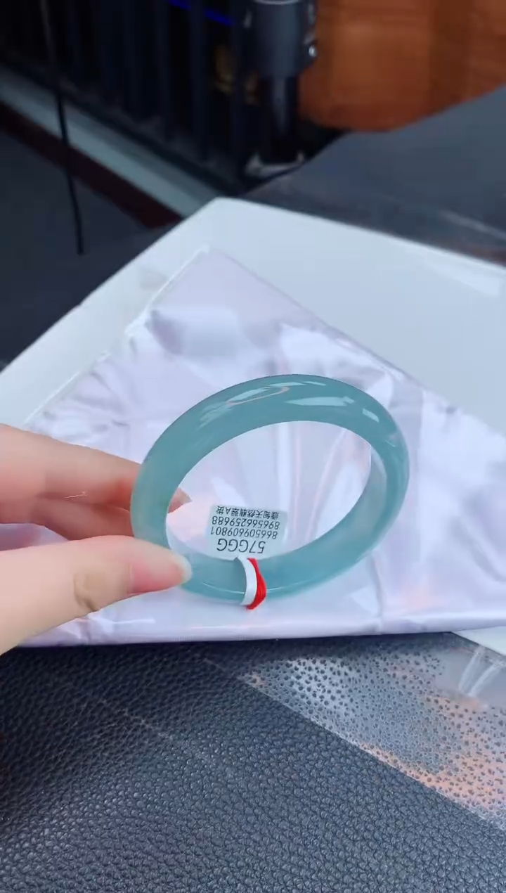 【闪购商品】翡翠手镯未镶嵌缅甸天然翡翠A货手镯