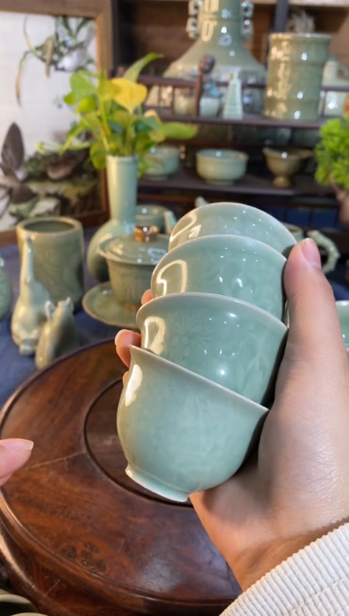 100018薄胎微瑕失圆百花小杯4只