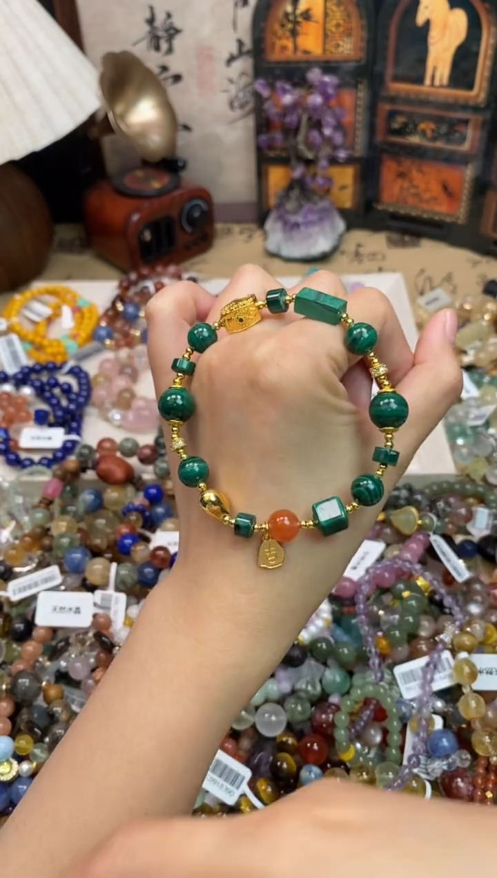 未镶嵌孔雀石手饰312