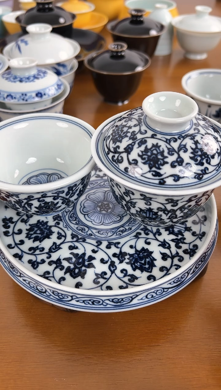 【闪购商品】照夜白缠枝莲盖碗套组加套组