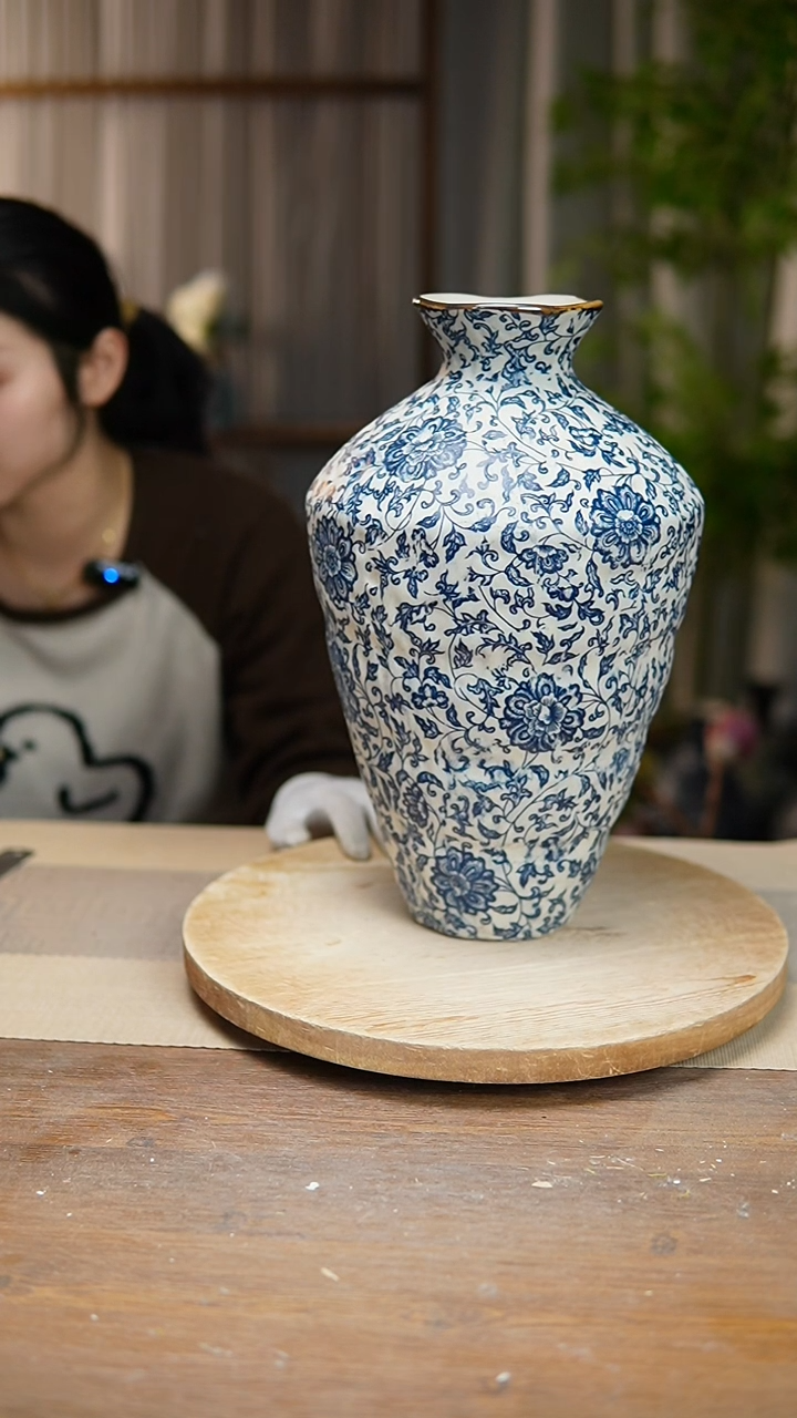 【闪购商品】陶瓷  花器青花瓷缠枝莲高脚