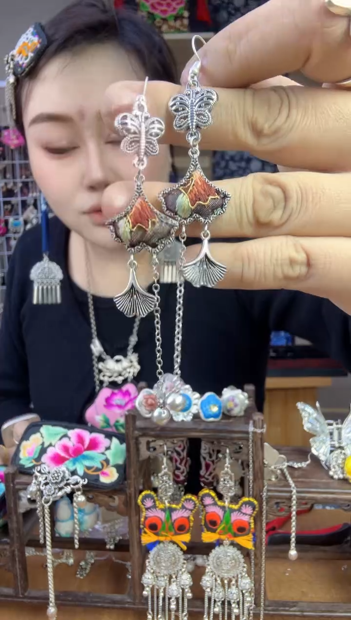 【闪购商品】刺绣纯手工苗绣非遗耳环