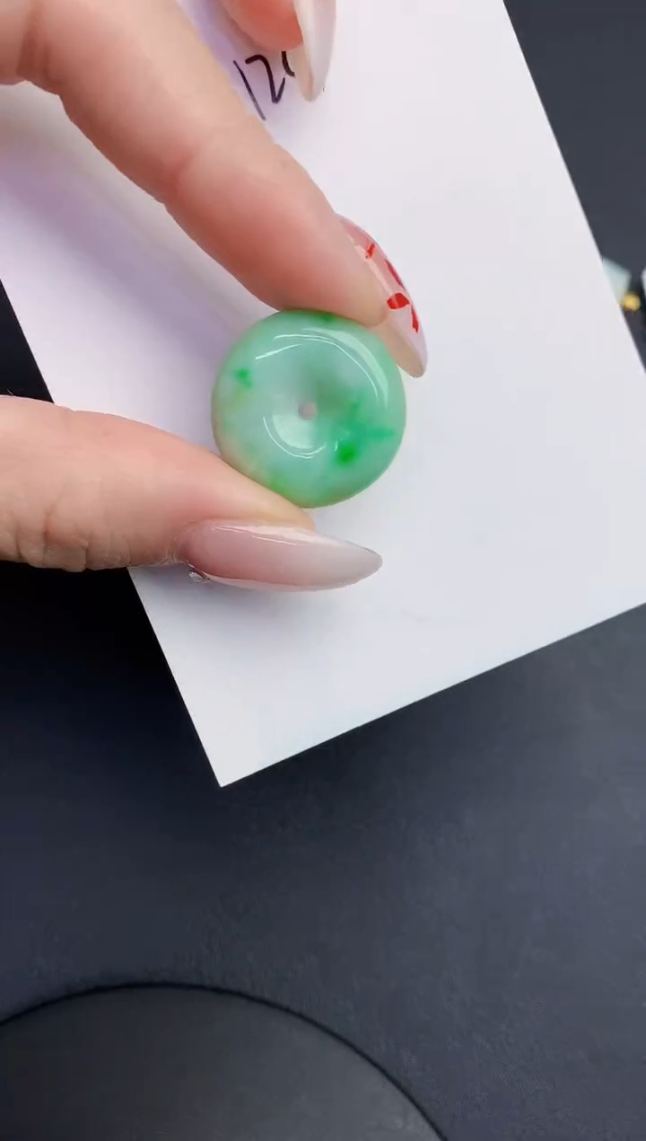 【闪购商品】翡翠颈饰未镶嵌000000000000