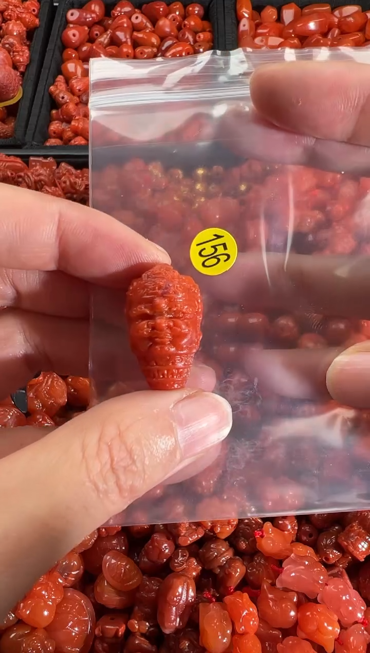 【闪购商品】南红玛瑙颈饰未镶嵌1