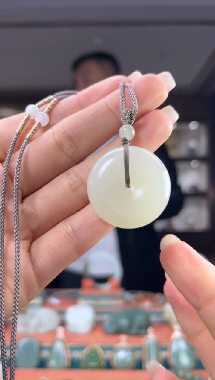 颈饰未镶嵌和田玉佩佩30mm左右