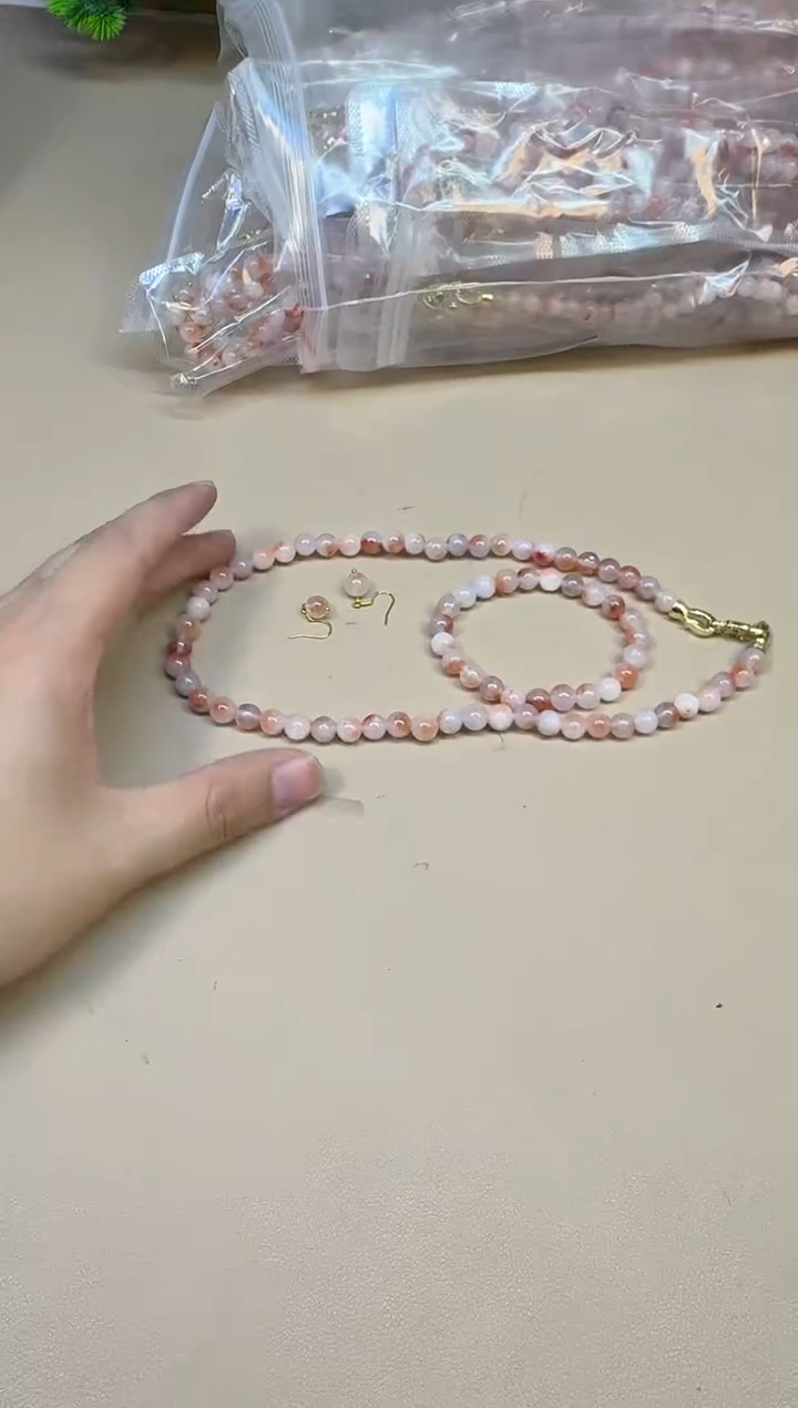 颈饰14K金镶嵌南红玛瑙A049 