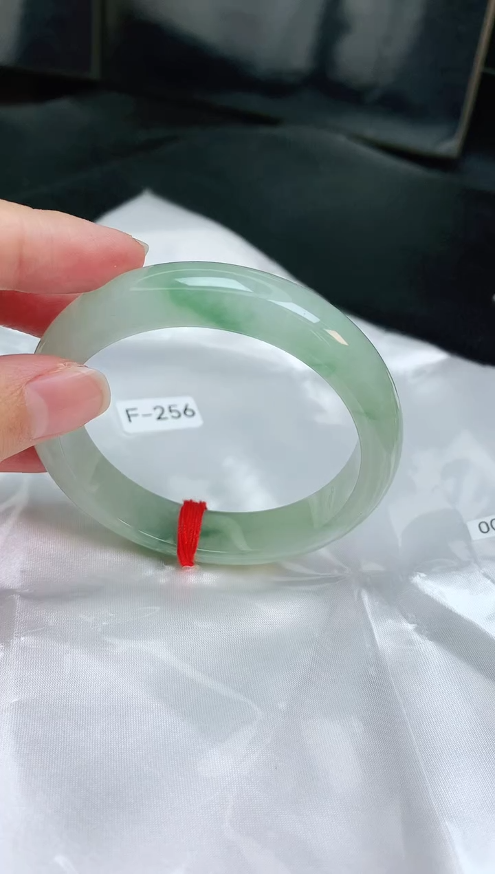 【闪购商品】翡翠手镯未镶嵌缅甸天然A货翡翠手镯