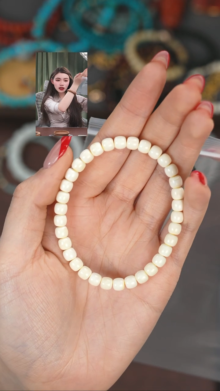 【闪购商品】蜜蜡手串未镶嵌11111111111